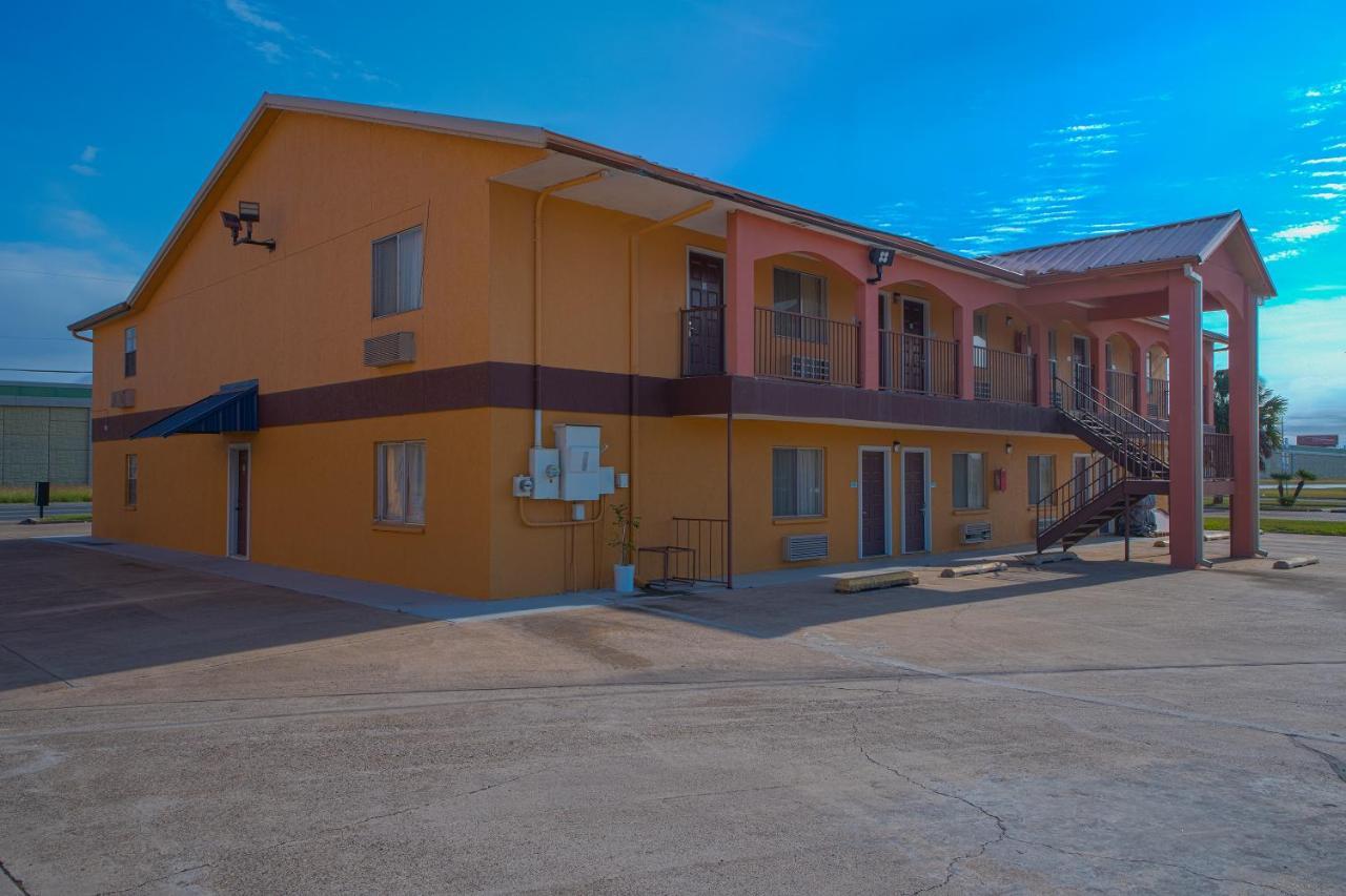 Texas Inn San Benito Near Harlingen Экстерьер фото
