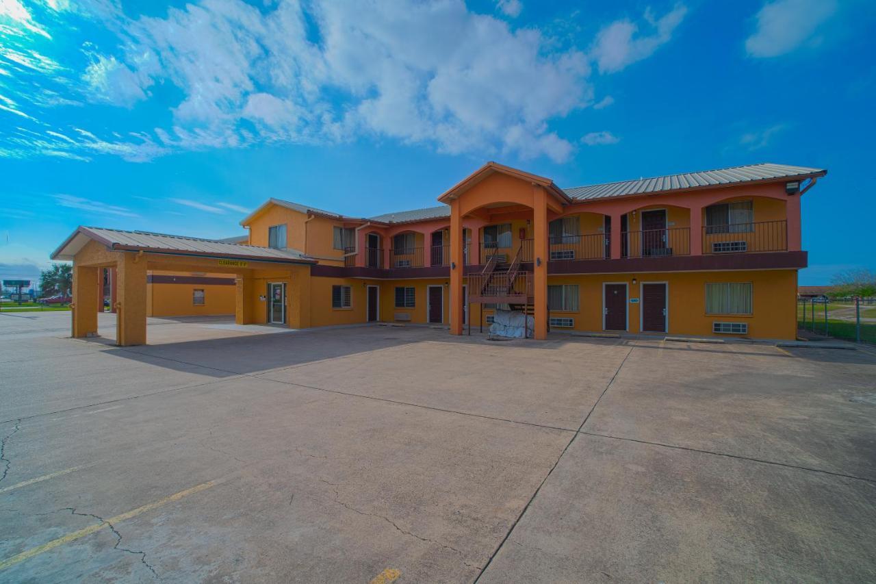 Texas Inn San Benito Near Harlingen Экстерьер фото