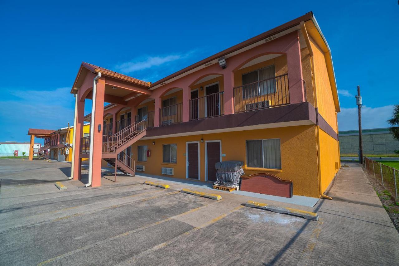 Texas Inn San Benito Near Harlingen Экстерьер фото